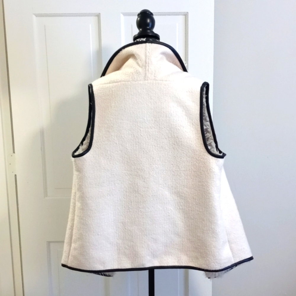 🌫Live A Little🌫 - Faux Fur Shearling Cardigan Vest - Picture 2 of 14